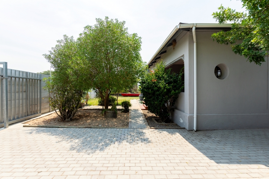 3 Bedroom Property for Sale in Laaiplek Western Cape